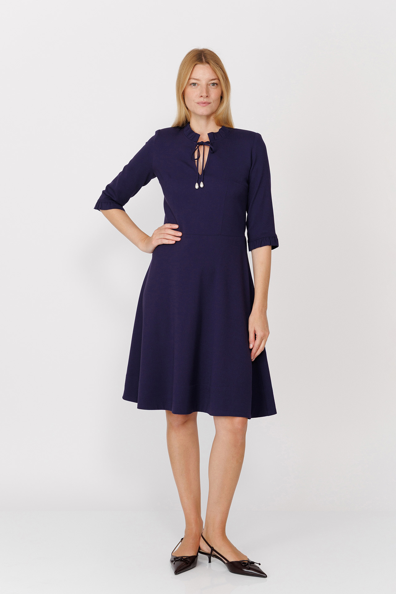 ROCHIE DIN AMESTEC LANA 8183LN